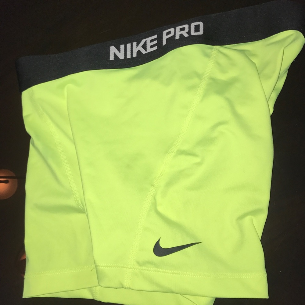 BRAND NEW NEON YELLOW DRY FIT NIKE PROS